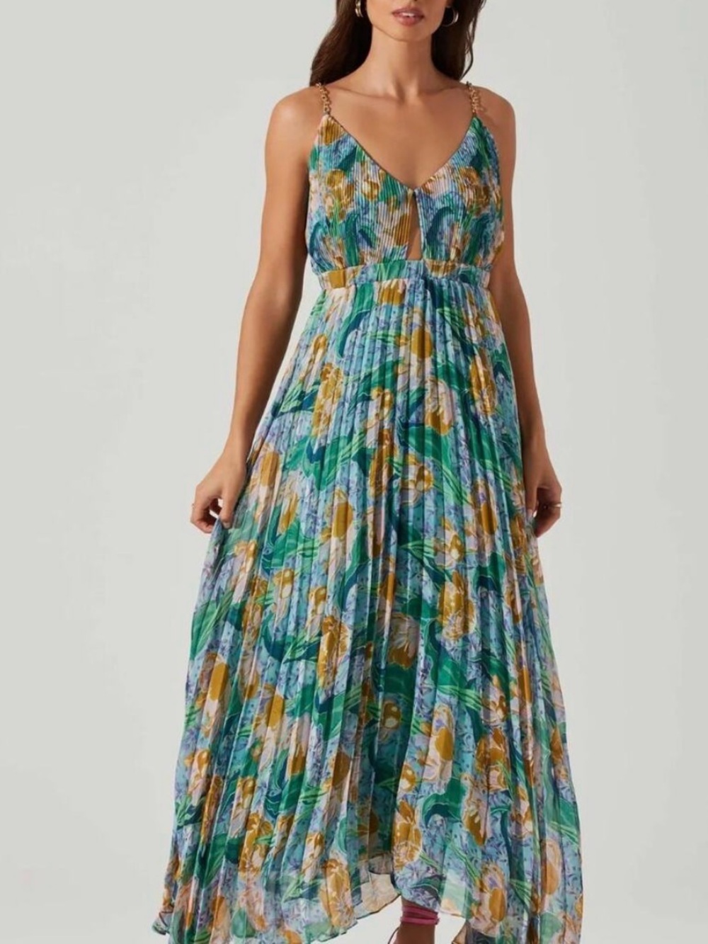 ASTR the Label Pleated Loralee Dress With Chain Straps And Cutout Sz S, Like New